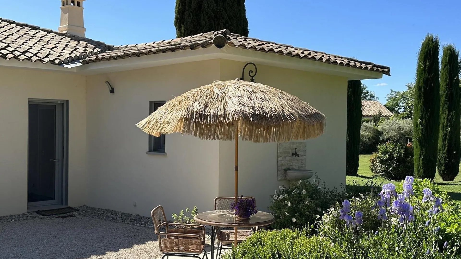 Hotel La Parenthese Saint Donat Aix-en-Provence Penzion